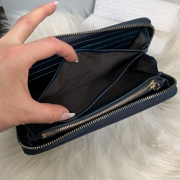 Authentic Gucci large leather zippy wallet custom dyed blue - Picture 14 of 17